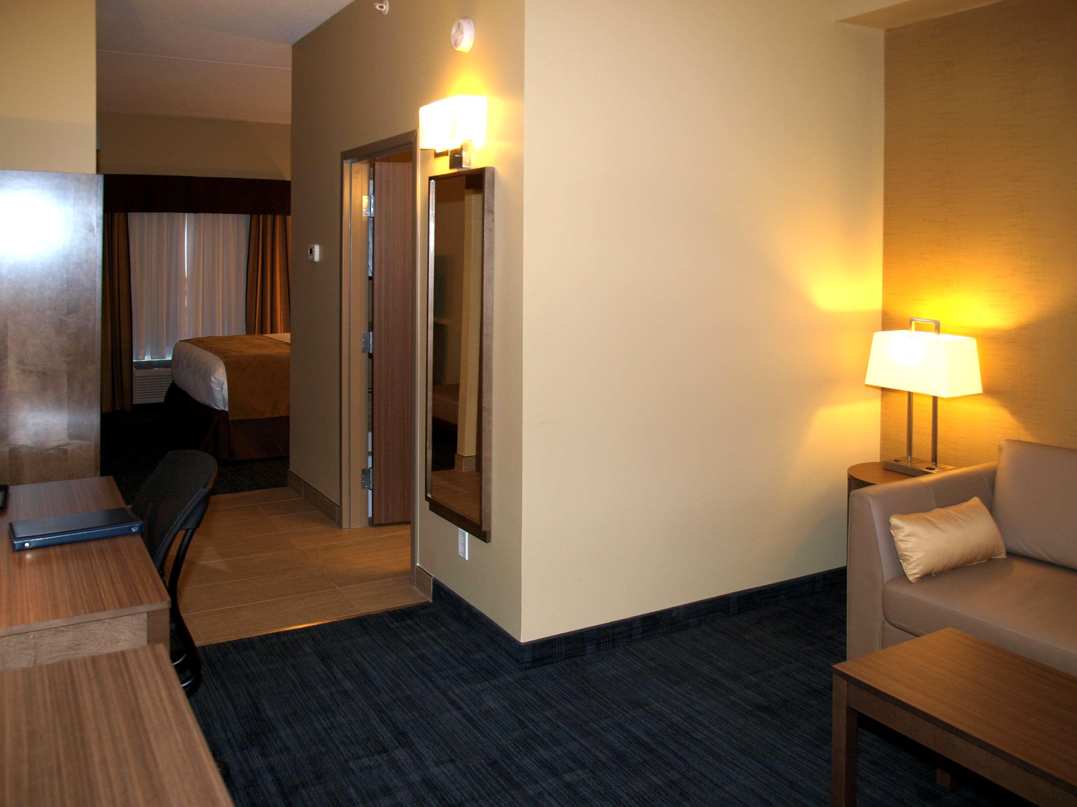 Best Western Plus Winnipeg West Headingley Экстерьер фото