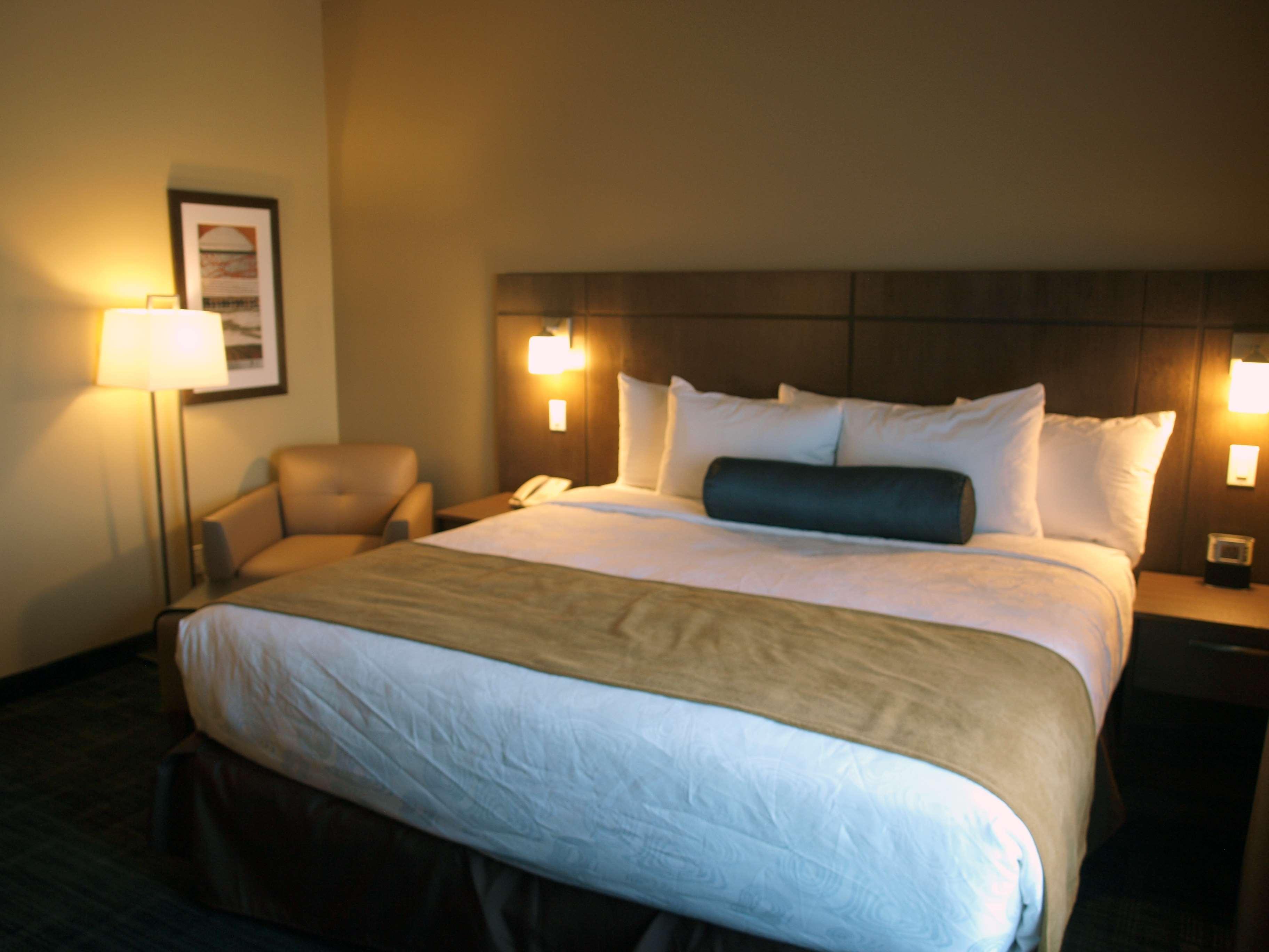 Best Western Plus Winnipeg West Headingley Экстерьер фото