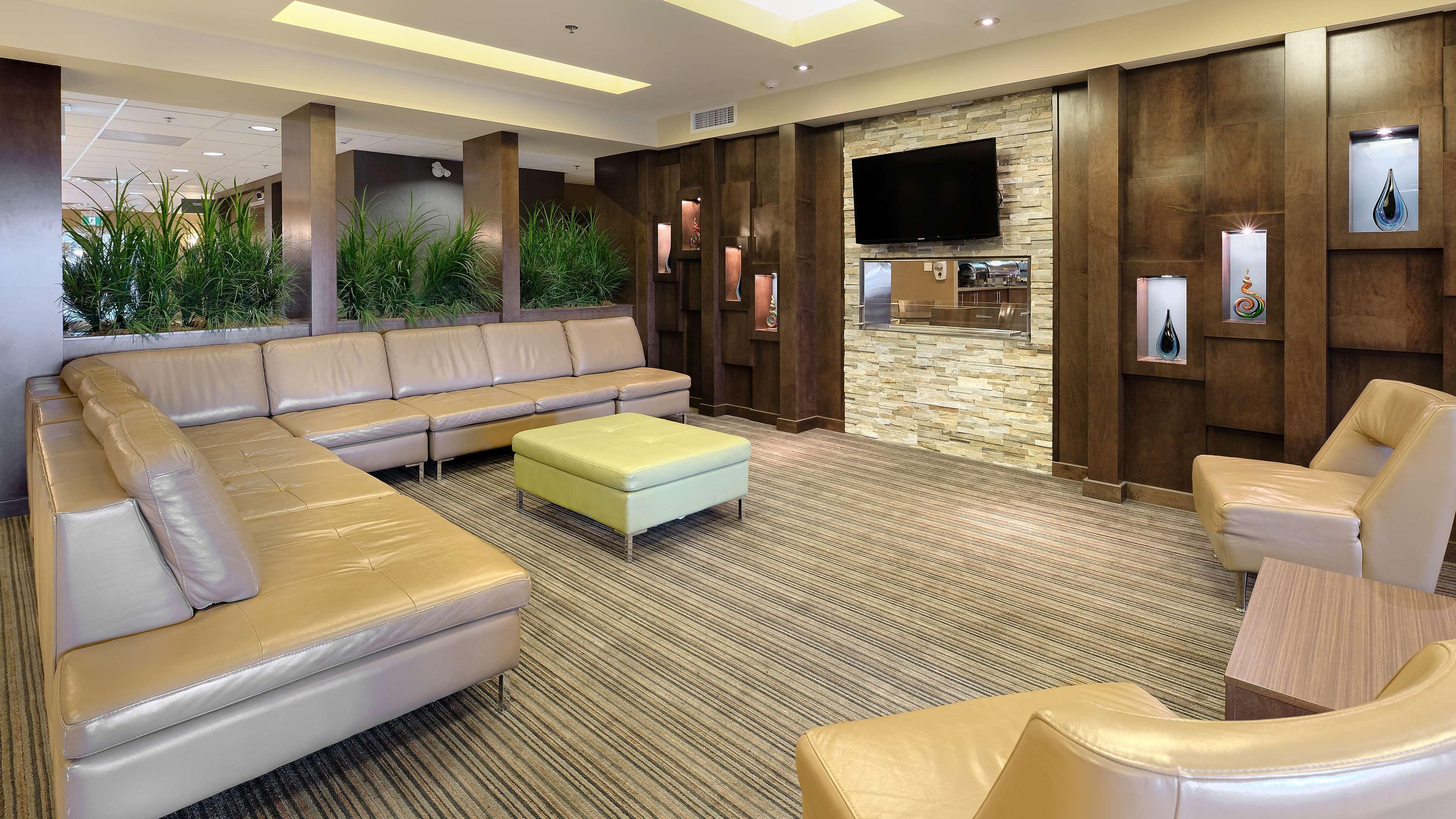 Best Western Plus Winnipeg West Headingley Экстерьер фото