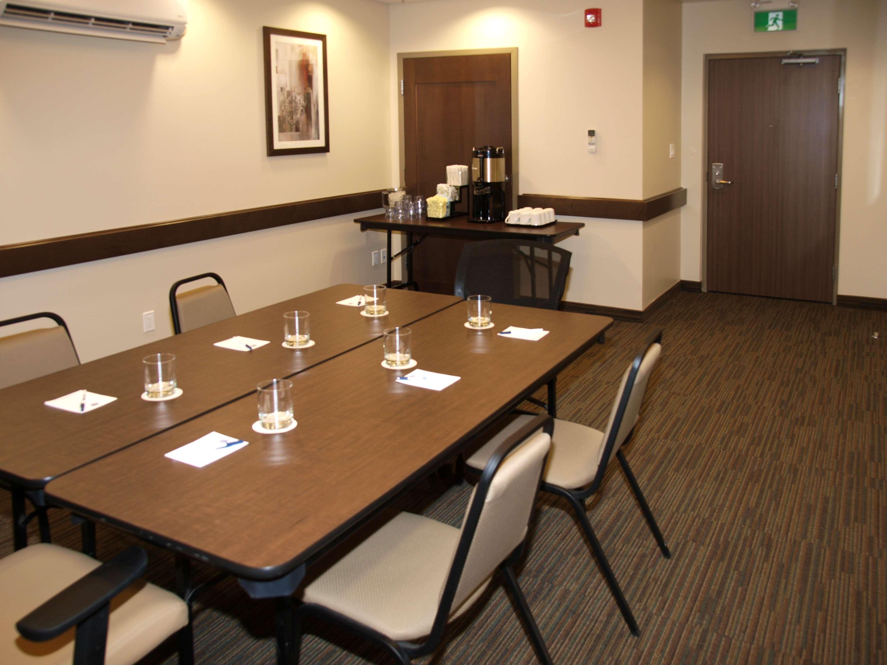 Best Western Plus Winnipeg West Headingley Экстерьер фото