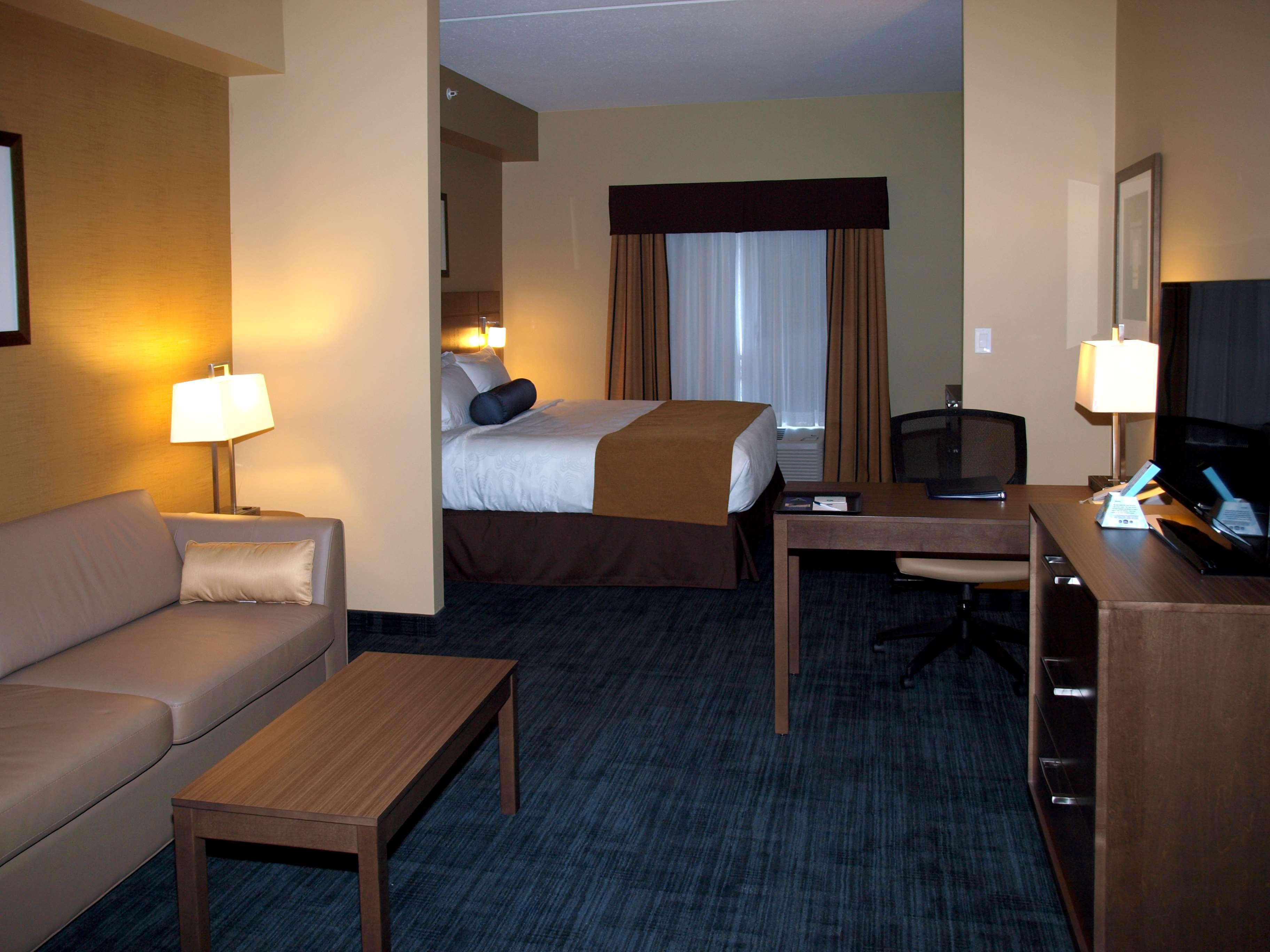 Best Western Plus Winnipeg West Headingley Экстерьер фото
