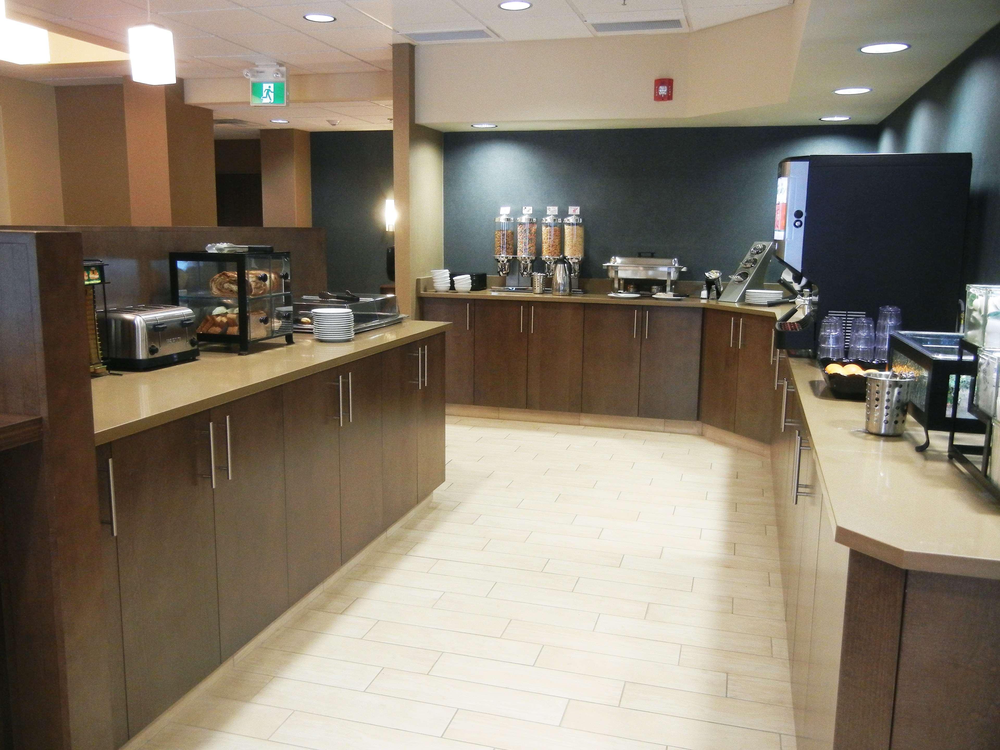 Best Western Plus Winnipeg West Headingley Экстерьер фото
